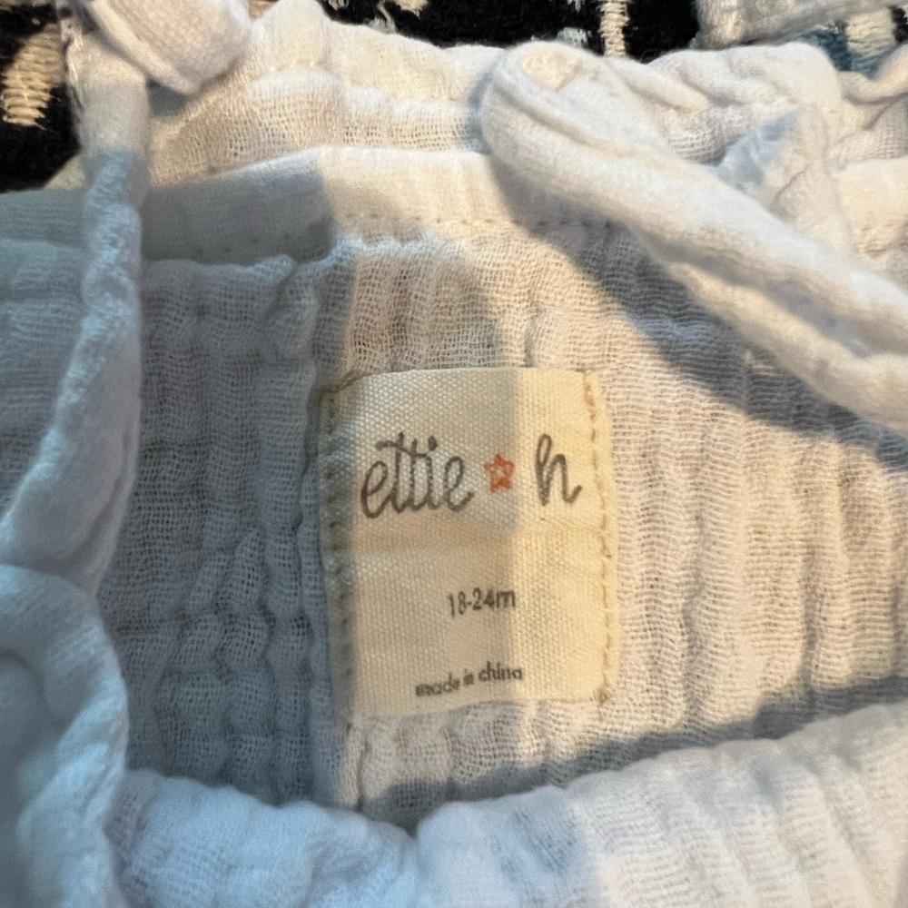 NWOT Ettie h linen gauze starfish romper - Picture 2 of 3